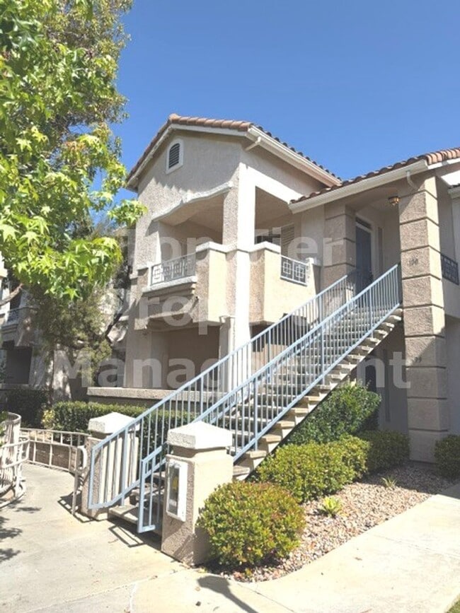 Building Photo - ***Dual-Primary 2 bed / 2 bath Condo in Carmel Valley - Available NOW*** Unit 100