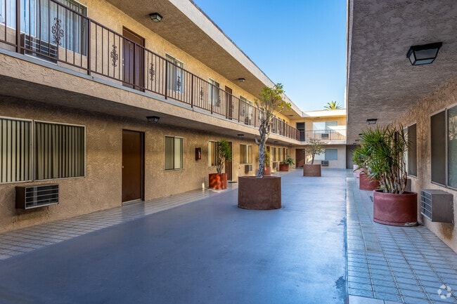 Interior Courtyard - North Madison Apartments