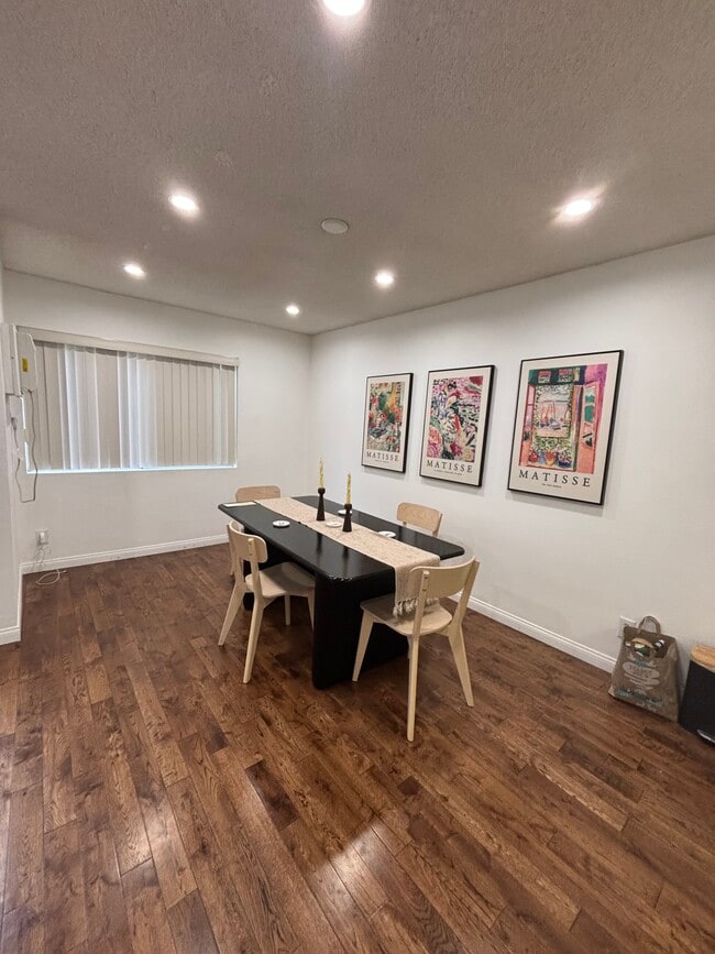 Dining Area - 2803 Arizona Ave