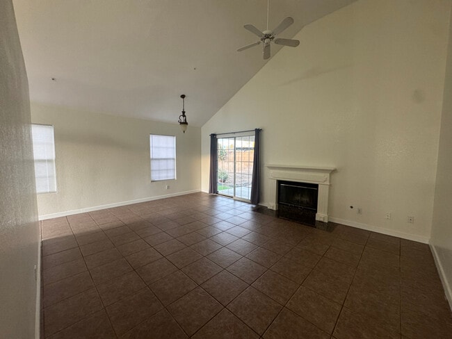 Photo - 7800 Buckeye St