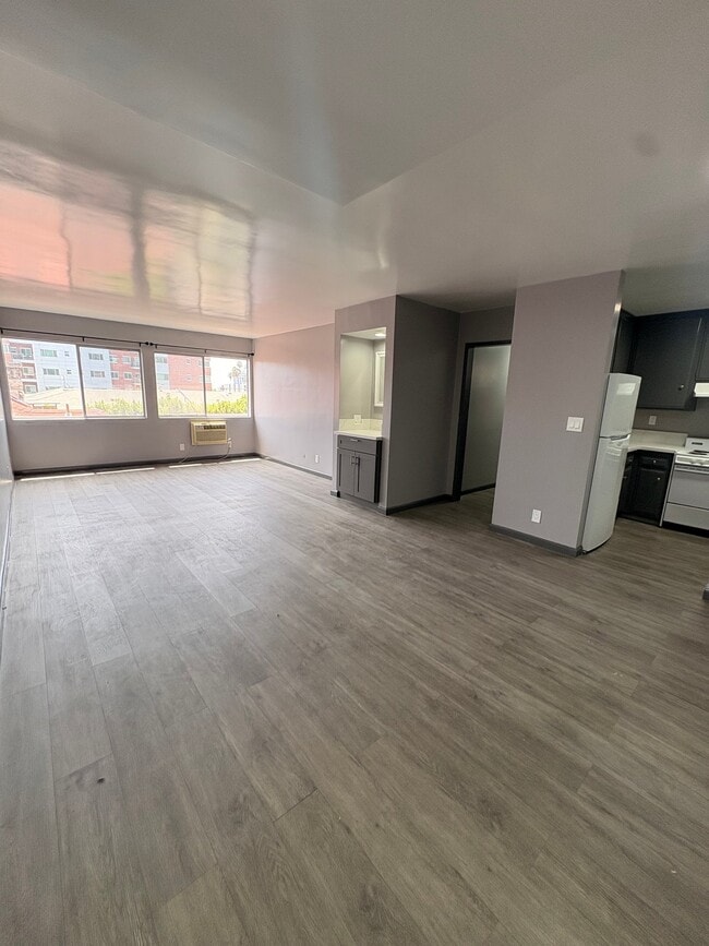Photo - 1825 N Gramercy Pl Unit 310