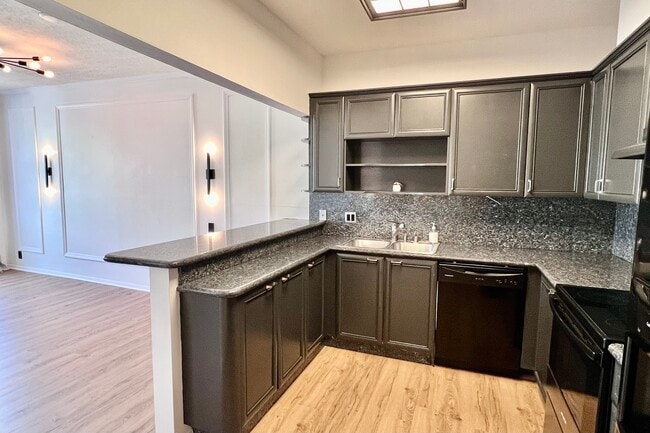 Photo - 8960 Cynthia St Unit 109