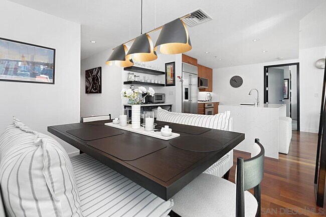 Photo - 1199 Pacific Hwy Unit 603