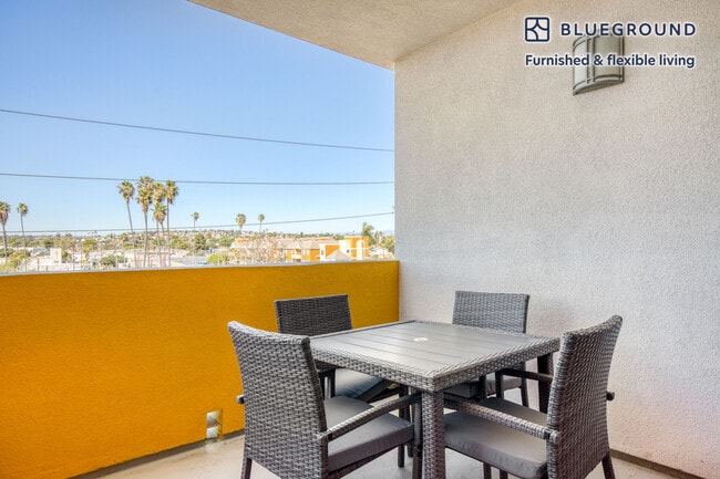 Photo - 417 Centinela Ave Unit FL5-ID666