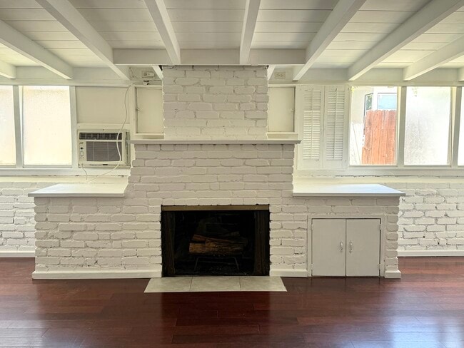 Photo - 2321 W Carson St