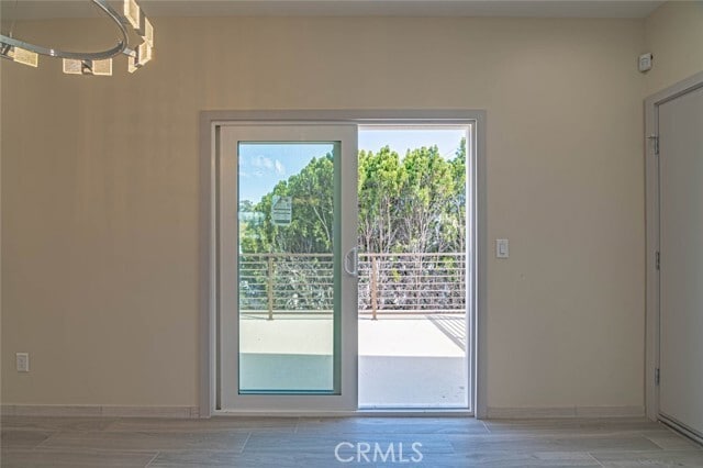 Photo - 18748 Collins St