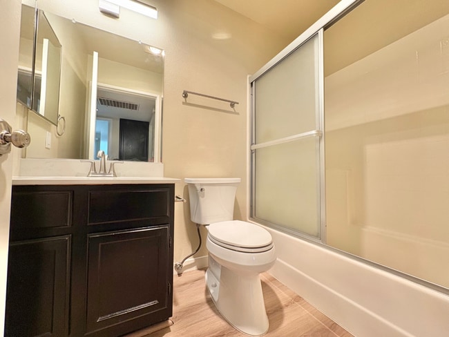 Photo - 14544 Burbank Blvd Unit 5