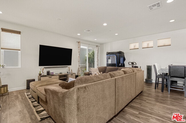 Photo - 13450 Hubbard St