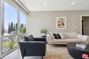 Photo - 1145 Larrabee St Condo Unit 19