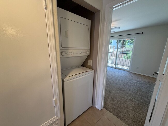 Photo - 2623 Calle Del Comercio Unit #02
