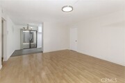 Photo - 914 E Elk Ave Apartment Unit 4