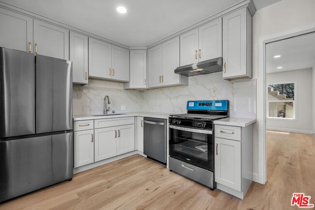 Photo - 2027 Euclid St Unit C