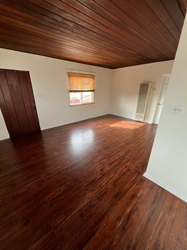 Photo - 7545 La Jolla Blvd