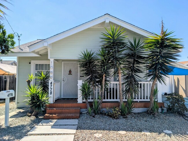 Building Photo - 4778 W Mountain View Dr