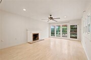 Photo - 607 Hacienda Dr