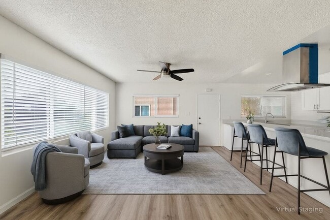 Building Photo - 425 W Regent St