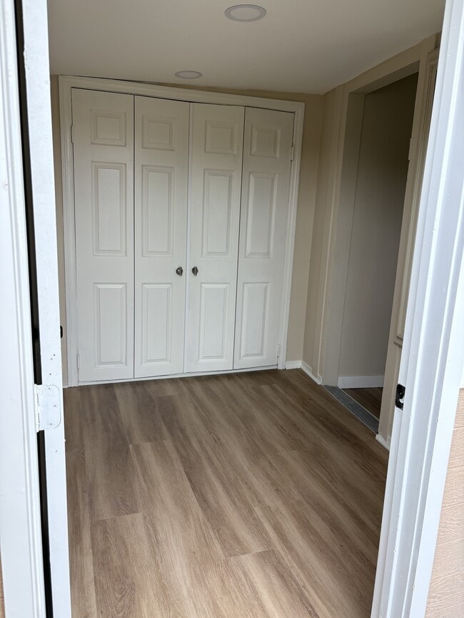 Photo - 418 Honeysuckle Ln