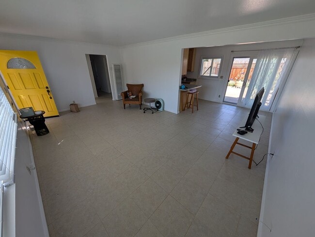 Photo - 1109 W Airport Ave