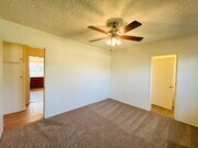 Photo - Delightful 3 bedroom 1 1/2 Bathroom Single... House