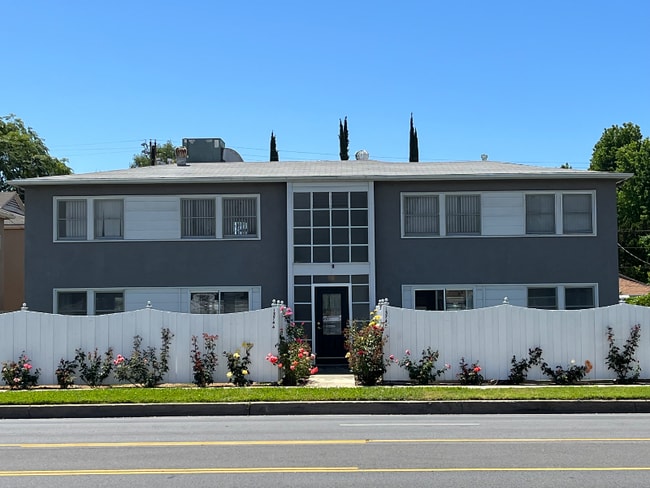 Photo - 13744 Burbank Blvd Unit A