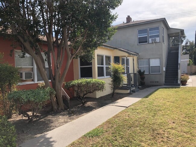 Building Photo - 4257 N Bellflower Blvd Unit 4257 N Bellflower