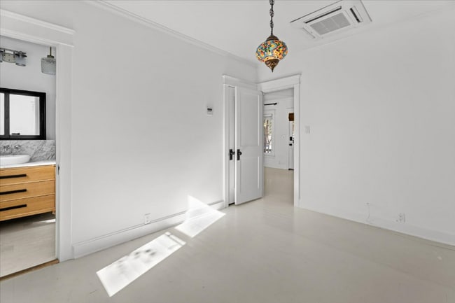 Photo - 945 Marco Pl Unit 945 Marco