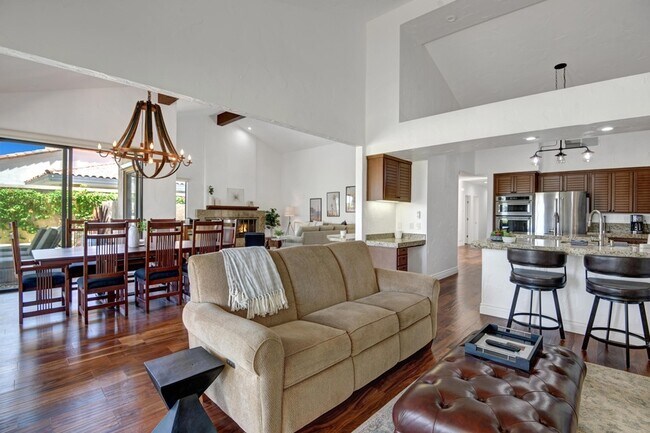 Photo - 54999 Southern Hill