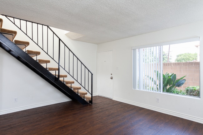 Photo - 11102 Excelsior Dr Unit E