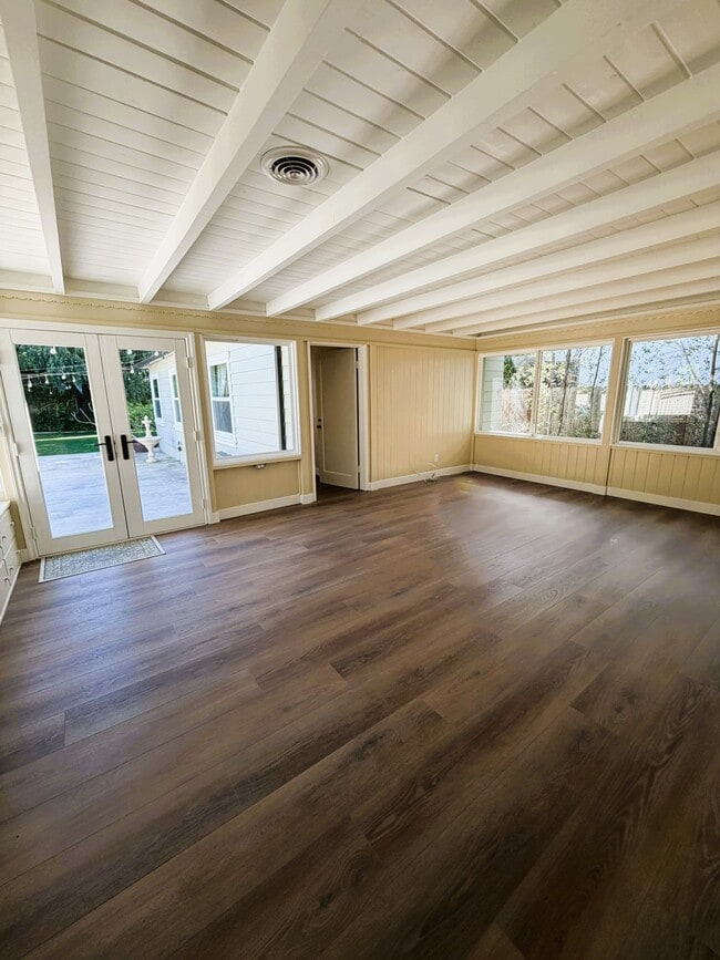 Photo - 1803 N Flower St