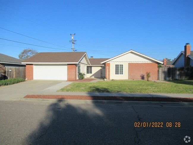 Building Photo - Single Story Northern Vandenberg Village Home