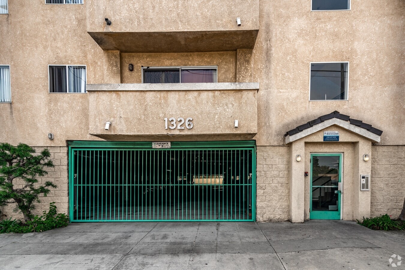 Entrance - 1326 W Carson St