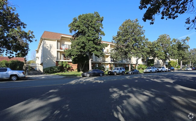 Building Photo - 711 Orange Grove Ave