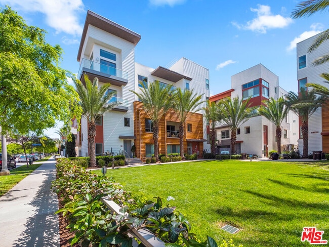 Building Photo - 5695 Goldeneye Ct Unit 2