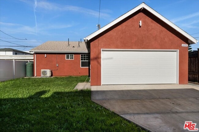 Photo - 2207 W 20th St