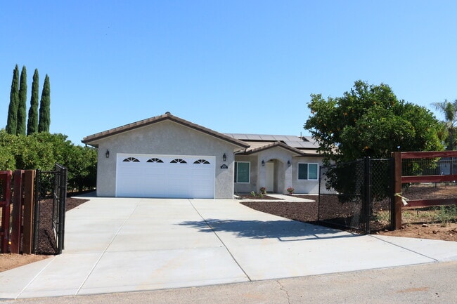 Photo - 15924 Plum Ct House
