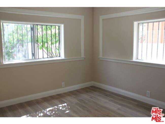 Photo - 1120 S Plymouth Blvd