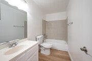 2BD, 1BA - 1,075SF - Bathroom - Oasis Apartments