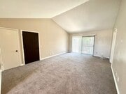 Photo - Charming 2 Bed/2 Bath Upstairs Condo in Qu... Unit 32