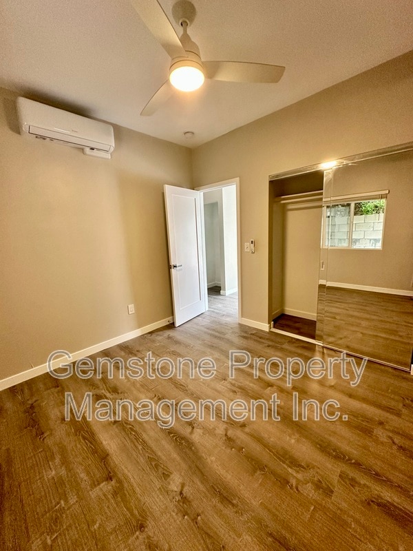 Photo - 4814 54th St