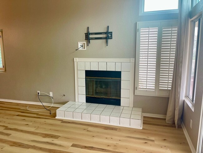 Photo - Rent the lifestyle Lake San Marcos is known for