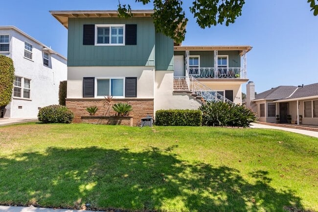 Photo - 6016 S Fairfax Ave Townhome