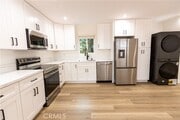 Photo - 638 W Glen Lyn Dr House
