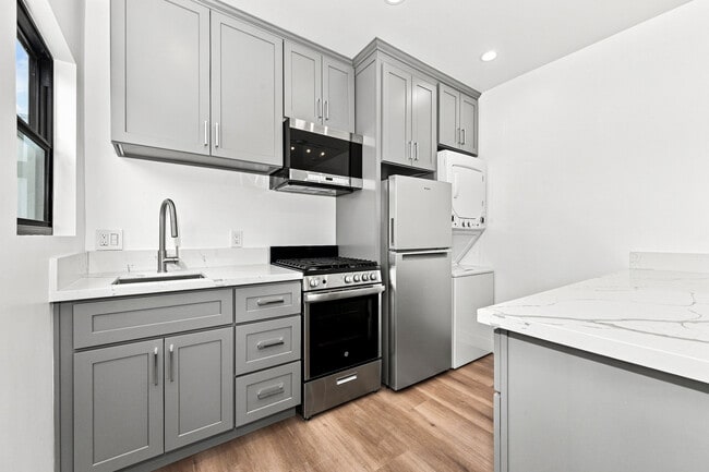 Photo - 18743 Covello St