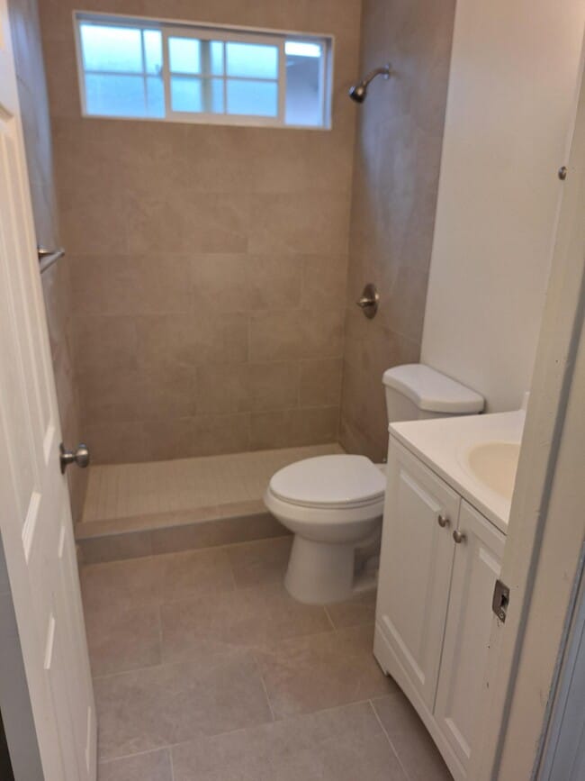 Photo - 10211 Crenshaw Blvd Unit #5