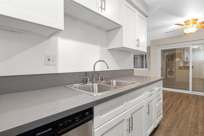 Photo - Lombardi Apartments