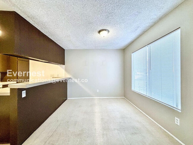 Photo - 3215 Midway Dr Unit 701