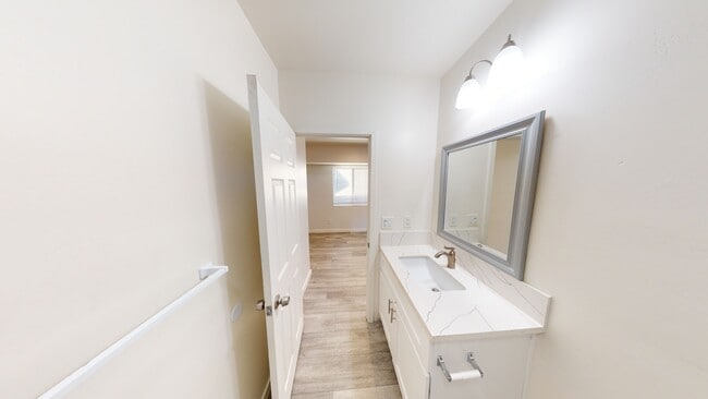 Photo - 5167 Remington Rd