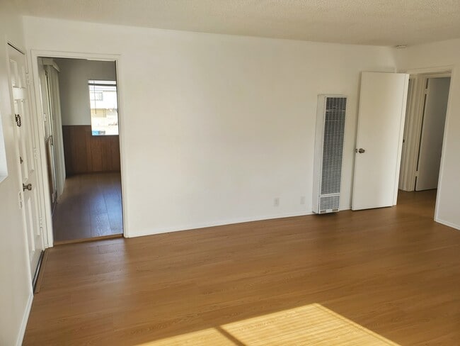 Building Photo - 2237 Orange Grove Ave Unit C