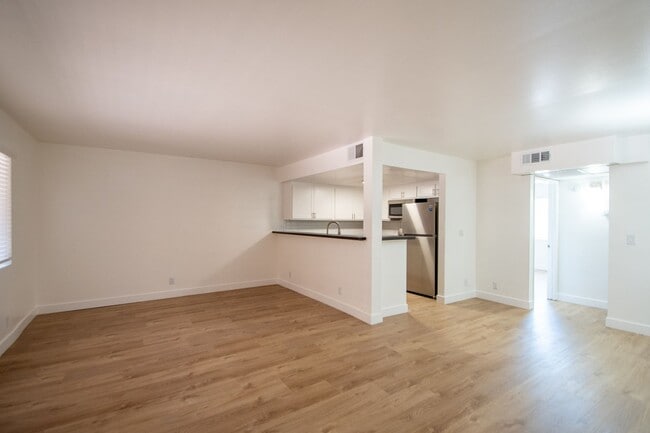 Photo - 6401 Riverton Ave Unit 104