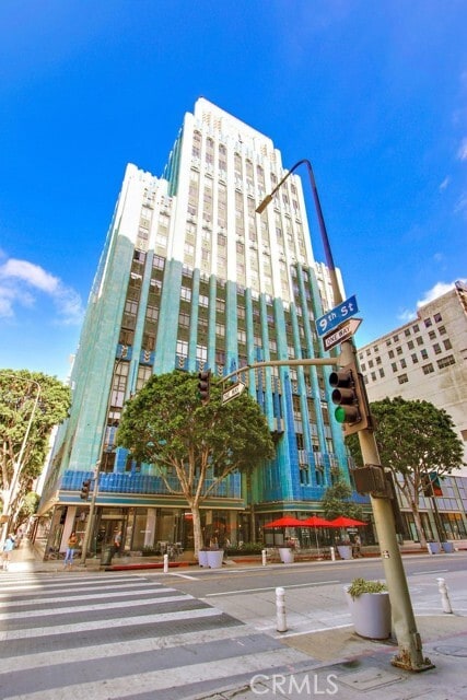 Photo - 849 S Broadway